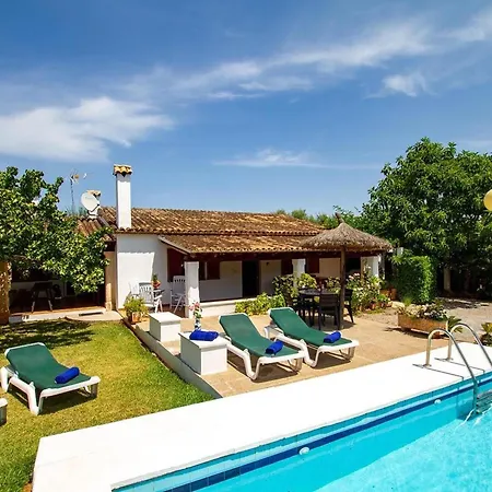 Charmante Ideal Fuer Paare Oder Familien By Interhome Сasa de vacaciones *