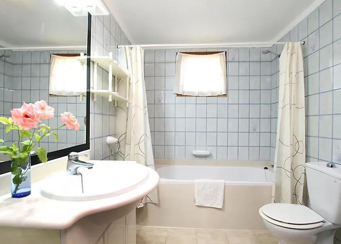 Charmante Ideal Fuer Paare Oder Familien By Interhome Holiday home *